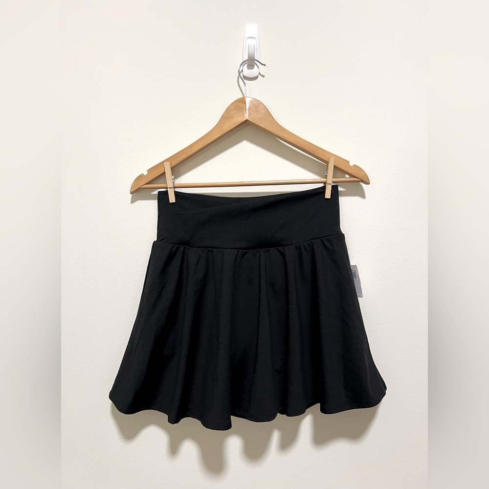 Old Navy Black Flowy Skater Skirt w/ Crossed Waistband and Built in Shorts